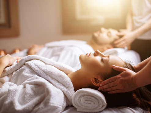 Eine Gesichtsmassage für zwei