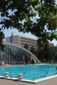 Der Pool des Hunguest Hotels Béke