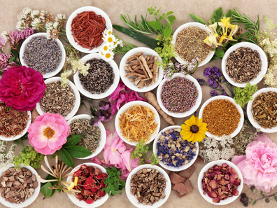 Ayurvedische Kräuter und Gewürze zur Revitalisierung