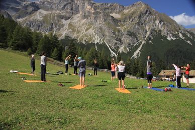 Mindful Yoga Retreat in Almi's Berghotel Österreich
