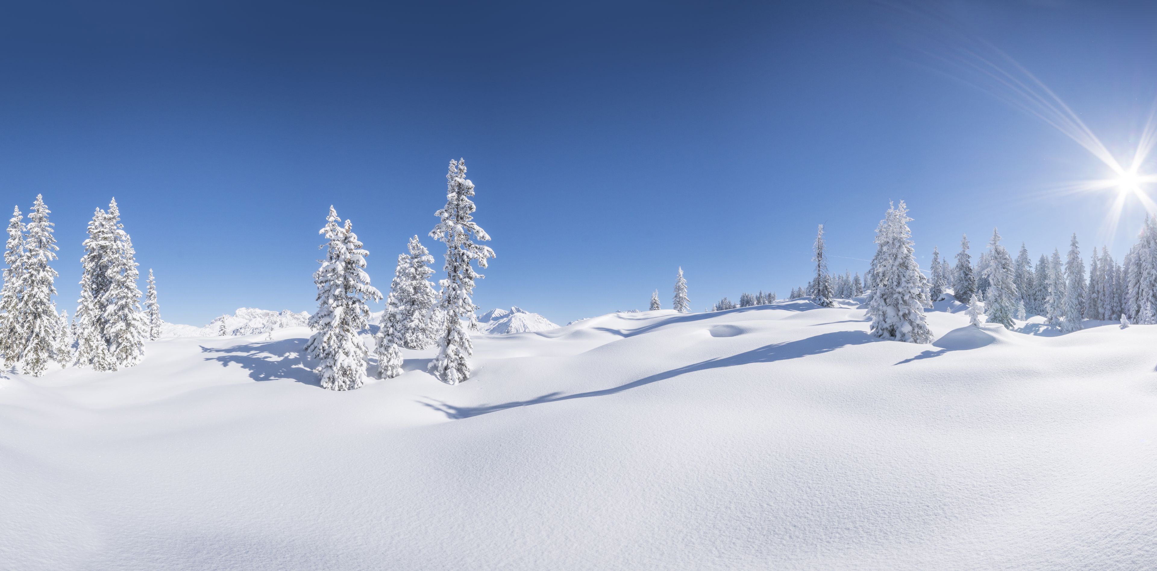 Unberührt Schneedecke in Vorarlberg