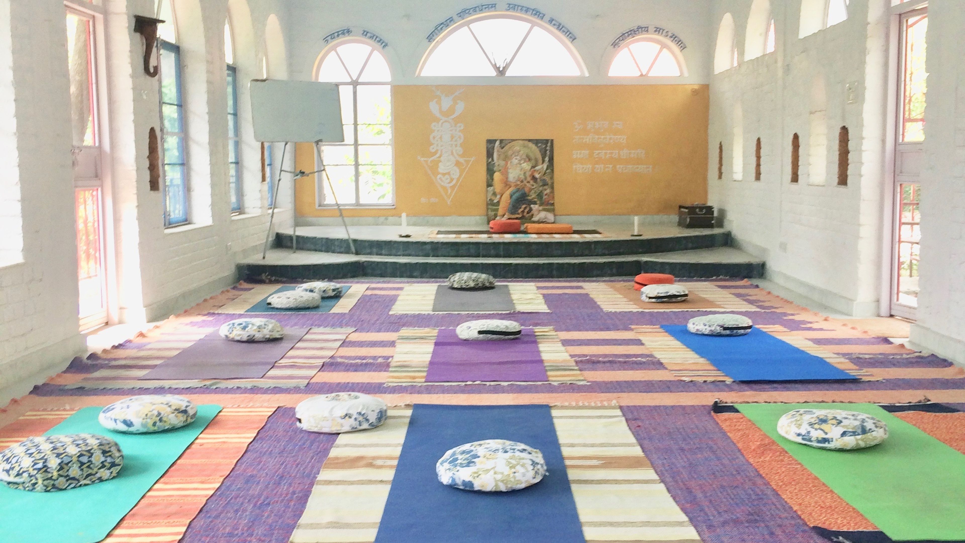 Niramaya Yoga im Anandlok Retreat Center Rishikesh 