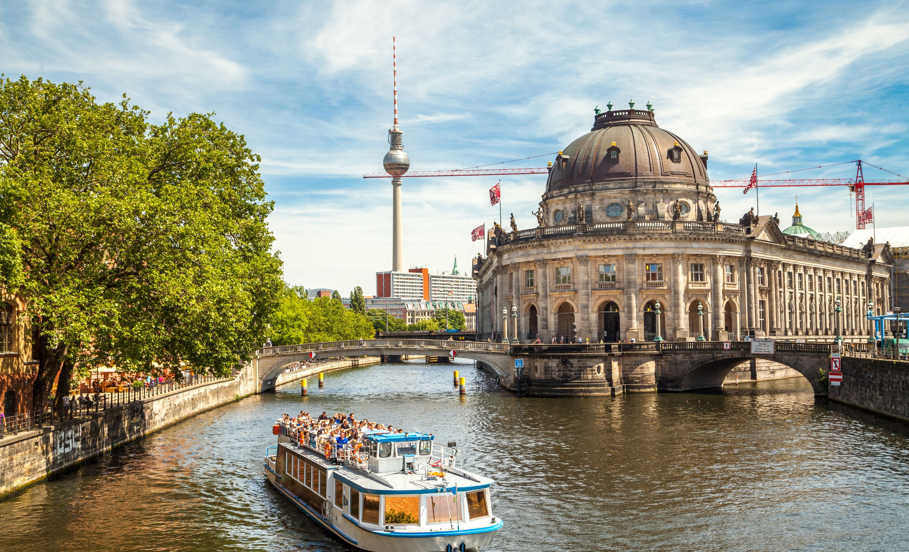 Spreerundfahrt entlang der Museumsinsel