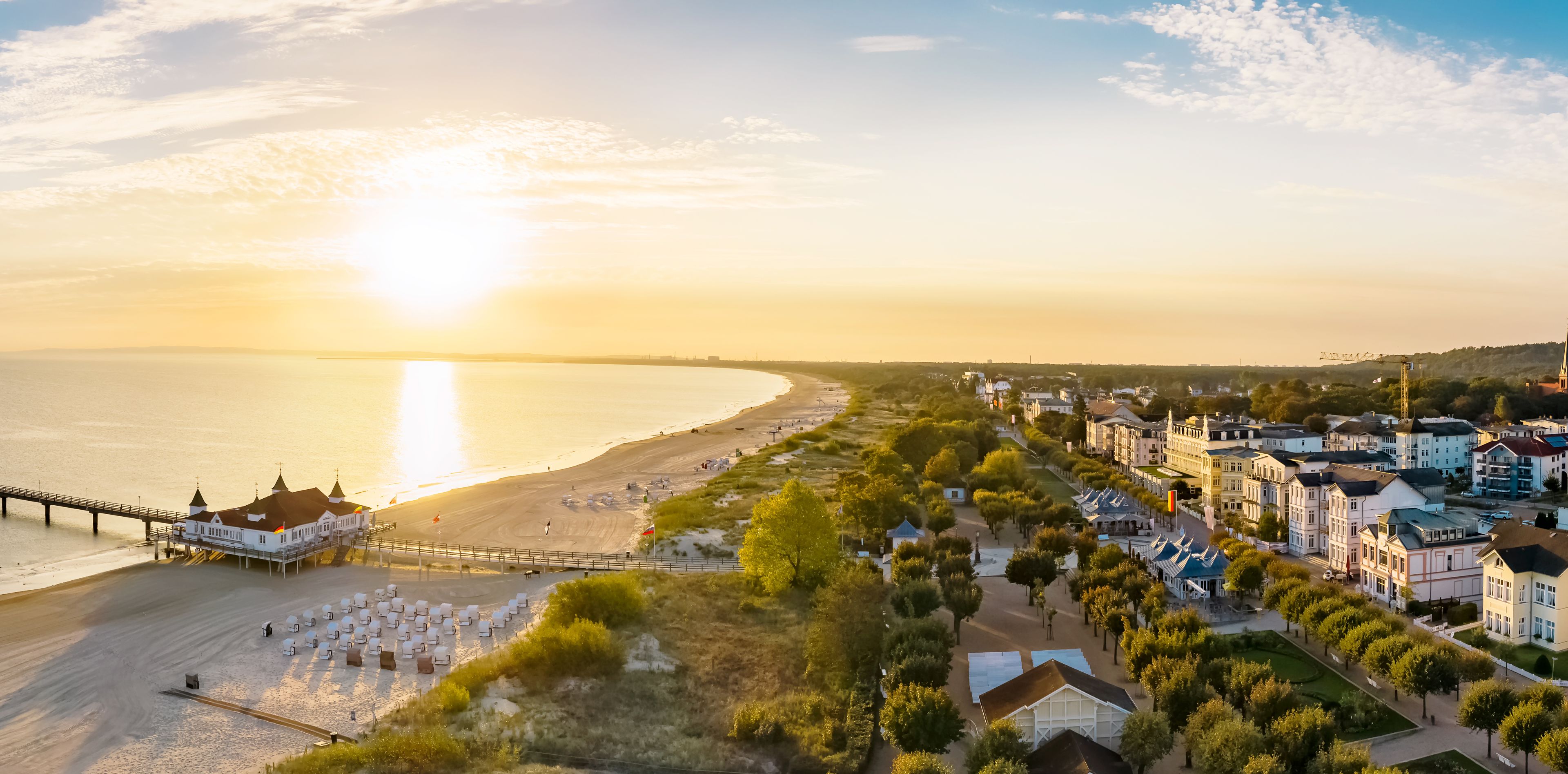 Seebrücke und Strand von Ahlbeck