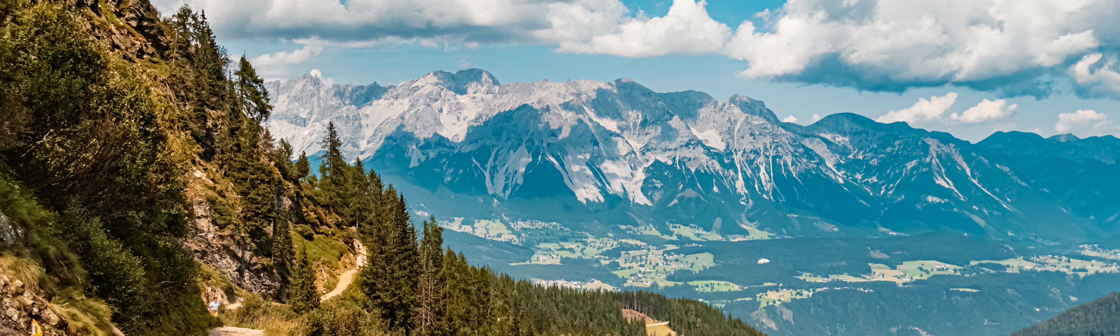 Sentier de randonnée en Autriche dans les montagnes