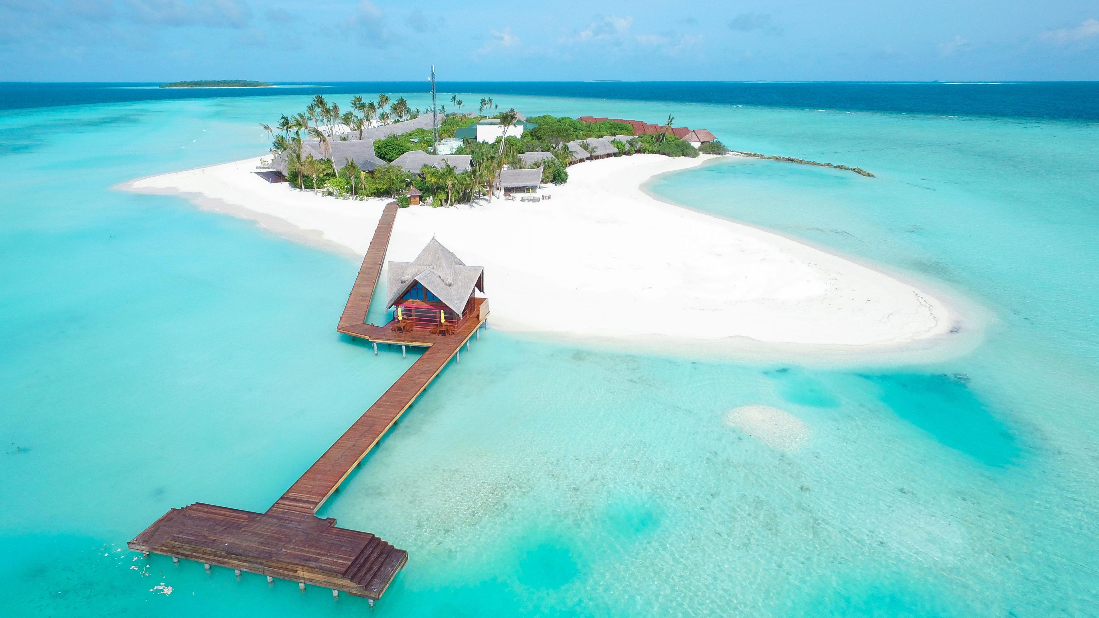  Dhigufaru Island Resort