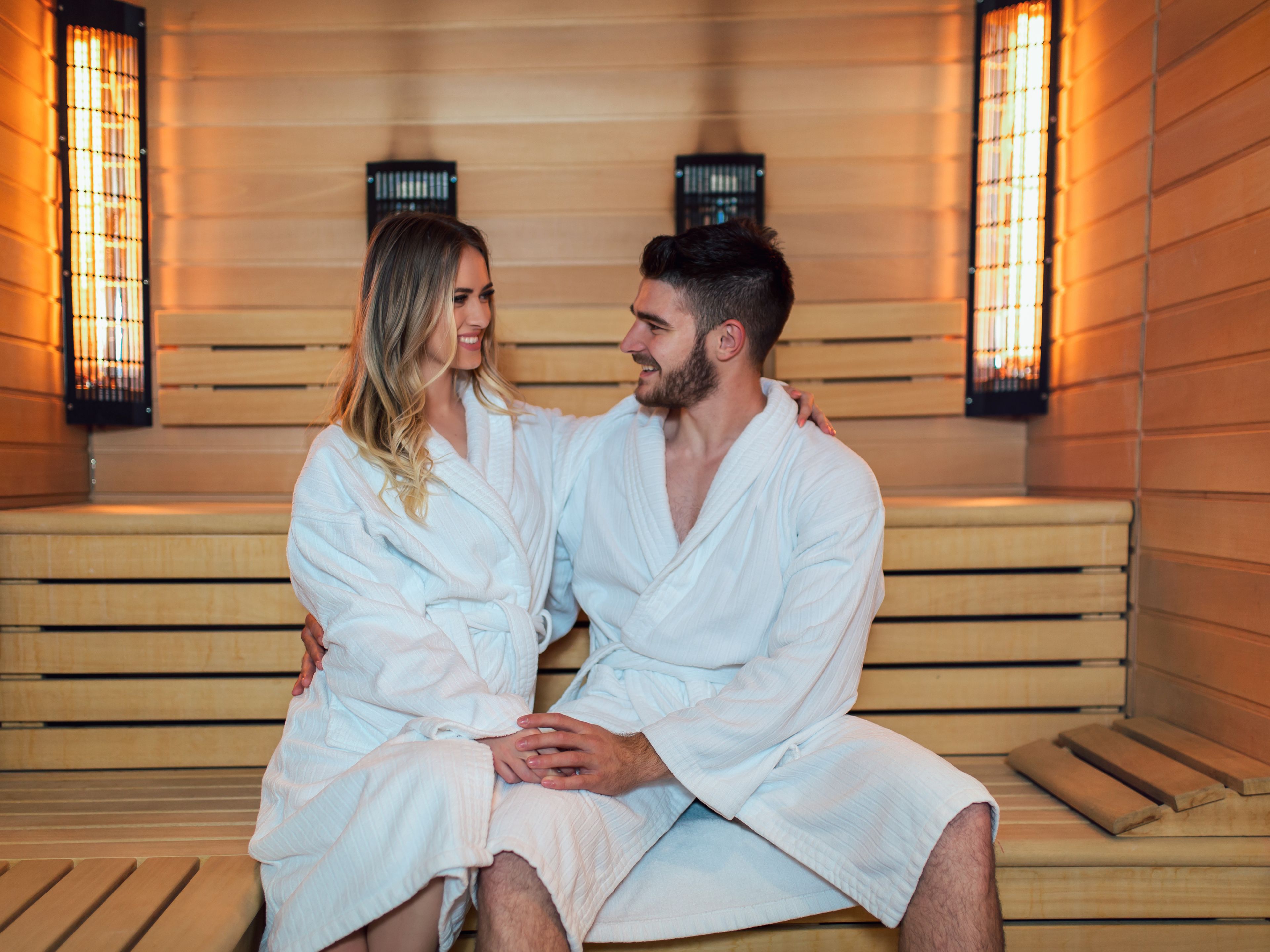 Paar in der Sauna